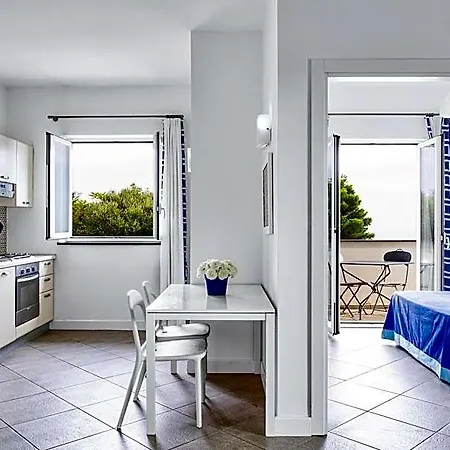 Le Capannelle By Feeling Italy 4*