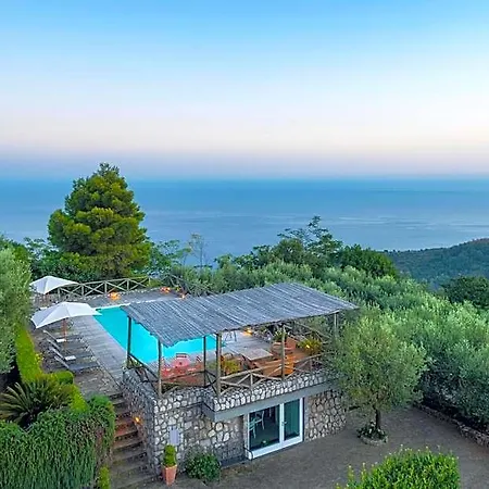 Le Capannelle By Feeling Italy 4*