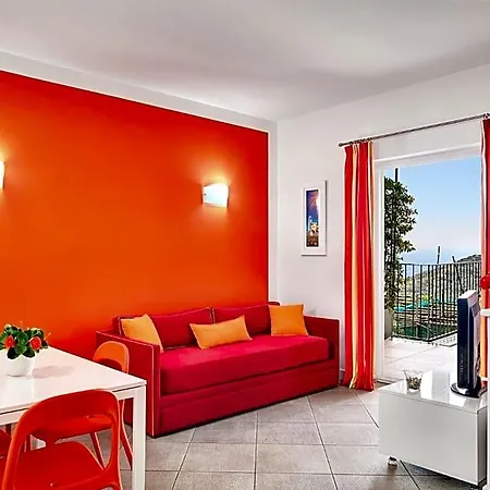 Le Capannelle By Feeling Italy Hotel 4*